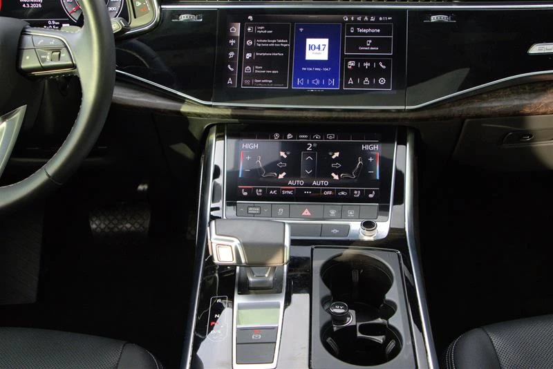 Audi Q8 Progressiv* 55 TFSI* АвтоКредит* (ЦЕНА ДО БГ), снимка 10 - Автомобили и джипове - 54002590