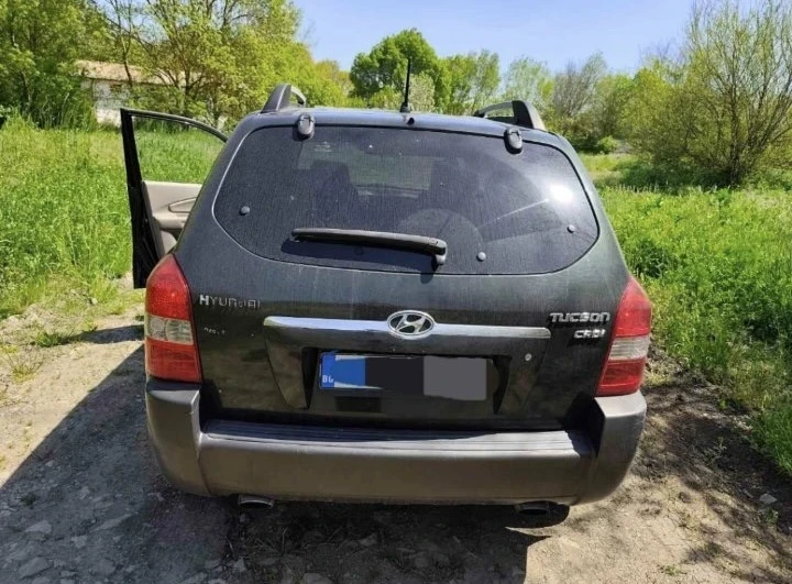 Hyundai Tucson, снимка 3 - Автомобили и джипове - 55657845