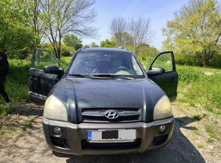 Hyundai Tucson, снимка 2 - Автомобили и джипове - 55657845