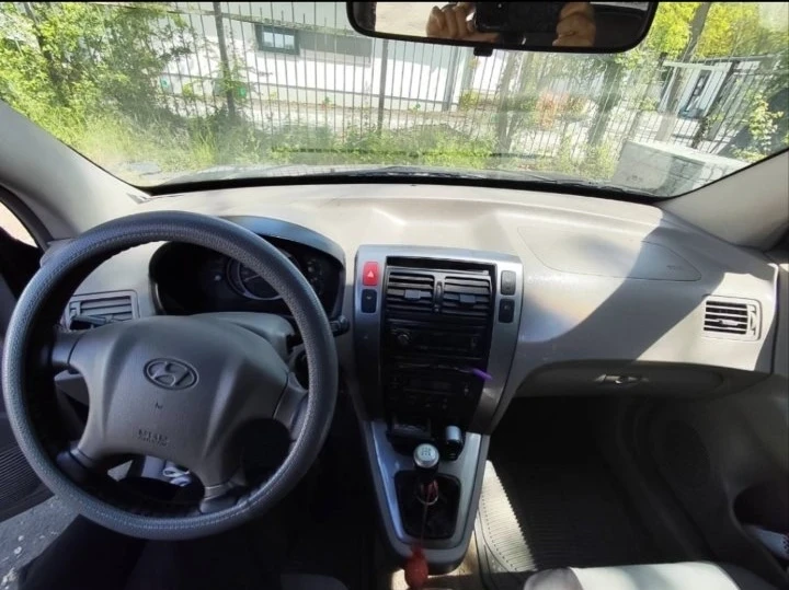 Hyundai Tucson, снимка 8 - Автомобили и джипове - 55657845