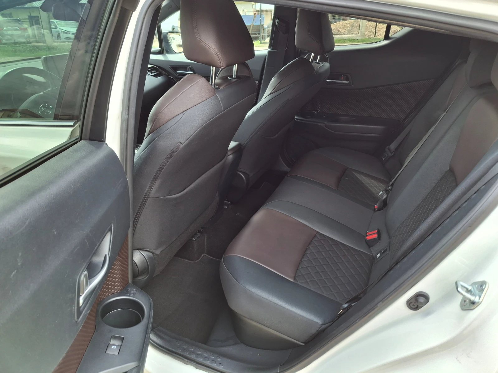 Toyota C-HR Luxury FULL - изображение 8