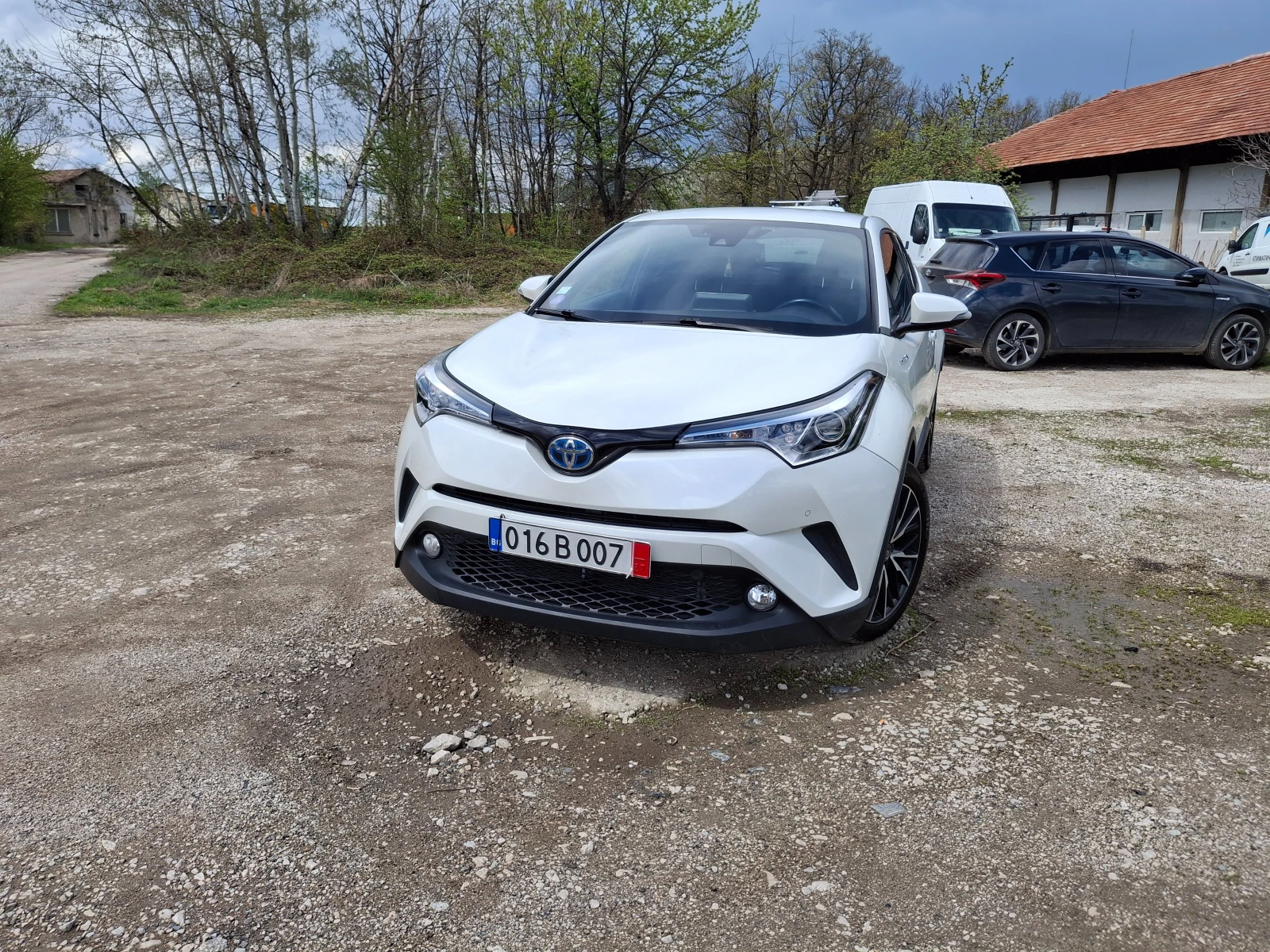 Toyota C-HR Luxury FULL | Mobile.bg   1