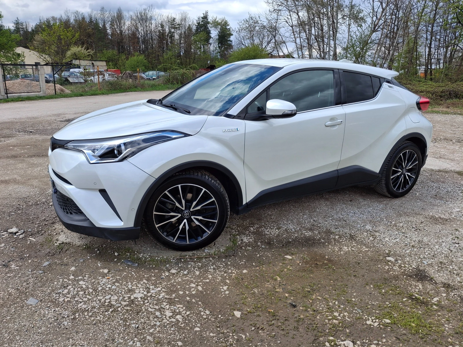 Toyota C-HR Luxury FULL - изображение 6