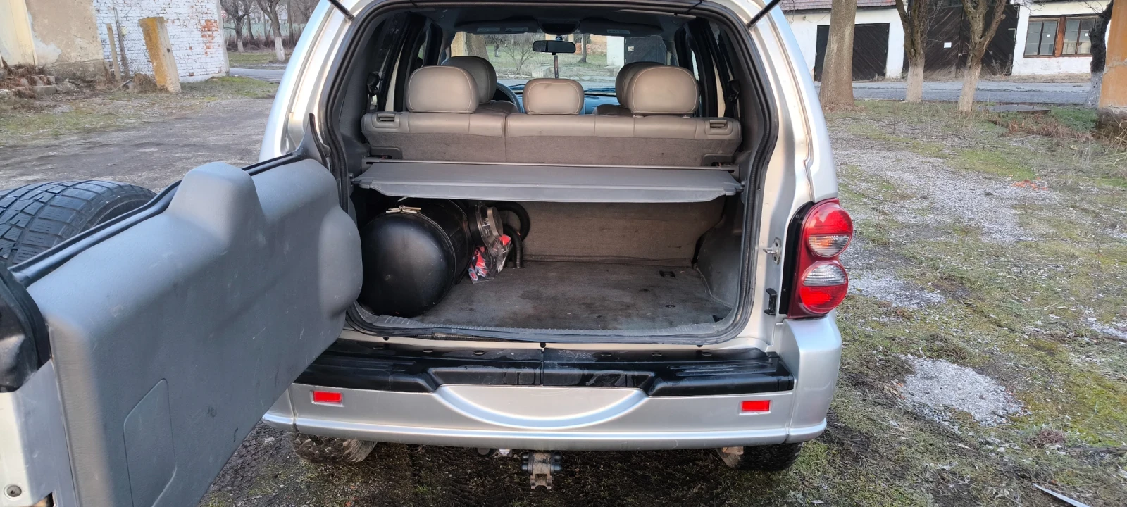 Jeep Cherokee 3.7 | Mobile.bg � ����������� 12