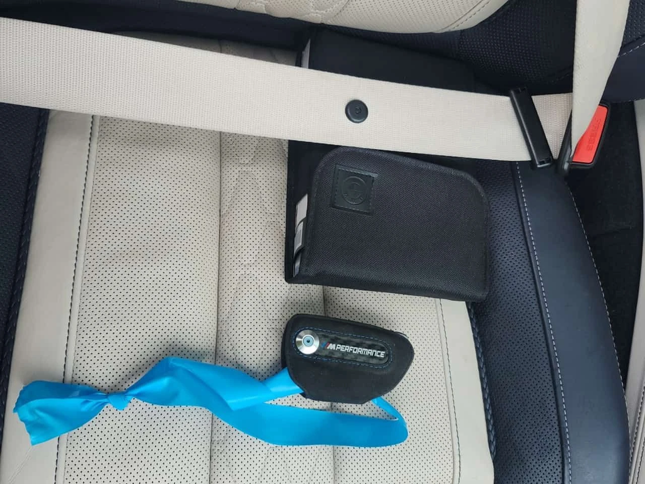 BMW X5 * M50I * CARFAX * БЕЗ ПЪРВОНАЧАЛНА ВНОСКА, снимка 8 - Автомобили и джипове - 53831413