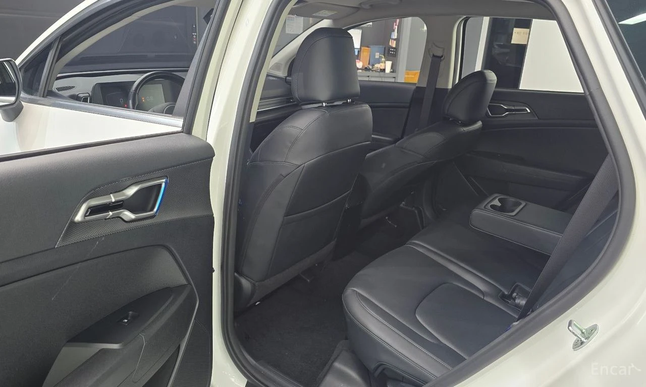 Kia Sportage 2.0D Trendy* 4x4* ПОДГРЕВ* KEYLESS* КРАЙНА ЦЕНА* , снимка 13 - Автомобили и джипове - 55349468