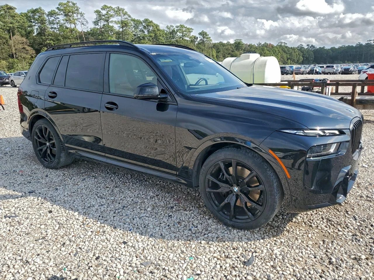 BMW X7 XDRIVE M PACK| DISTRONIC| HUD| HARMAN| MASSAGE, снимка 3 - Автомобили и джипове - 55391873