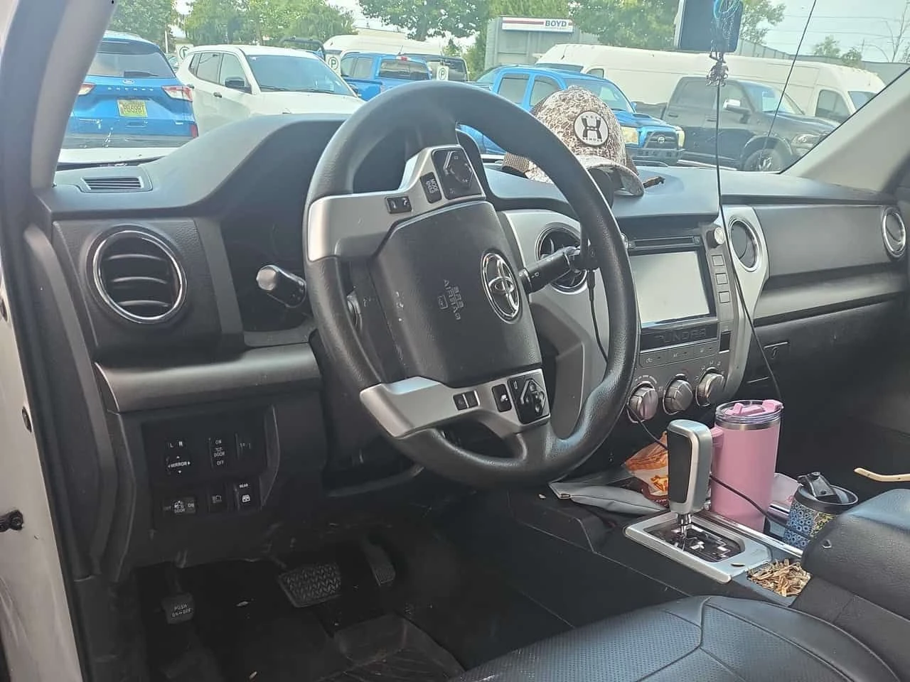 Toyota Tundra * SR5 Plus* АВТОКРЕДИТ БЕЗ ПЪРВОНАЧАЛНА ВНОСКА* , снимка 5 - Автомобили и джипове - 55517657