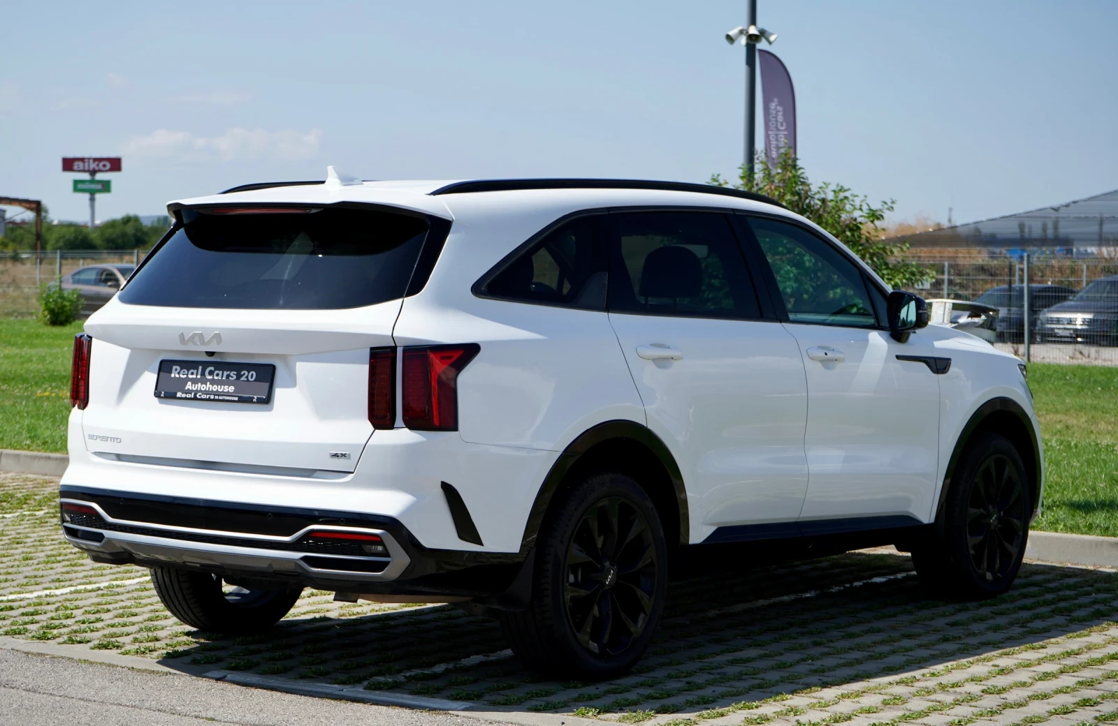 Kia Sorento 2.5T* CAM* 4WD* KEYLESS* DISTR* NAVI* , снимка 4 - Автомобили и джипове - 55925710