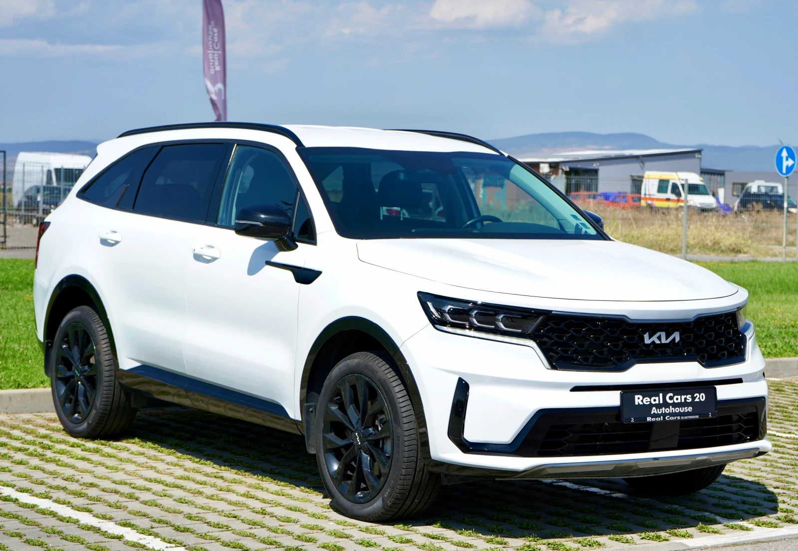 Kia Sorento 2.5T* CAM* 4WD* KEYLESS* DISTR* NAVI* , снимка 3 - Автомобили и джипове - 55925710