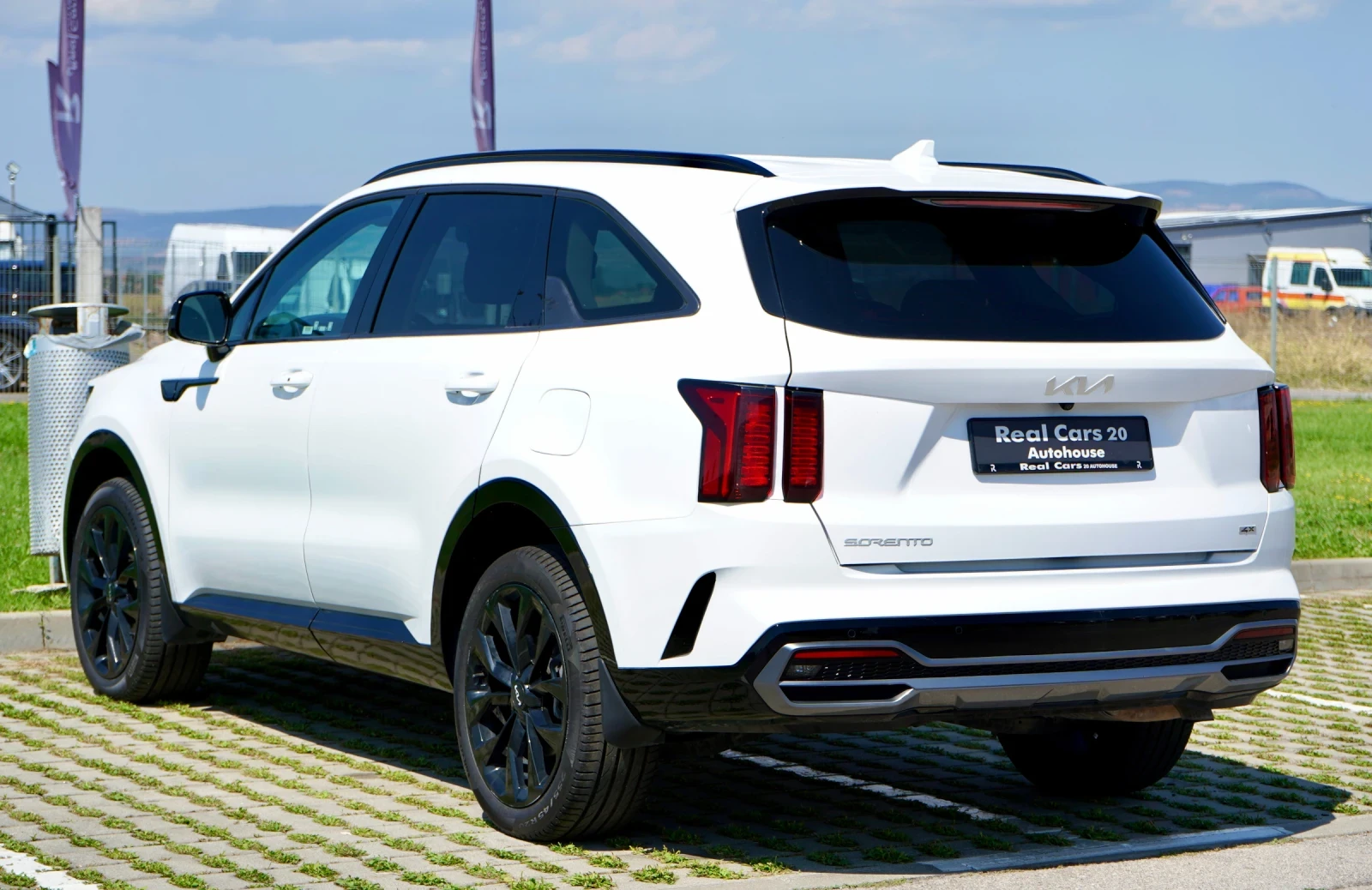 Kia Sorento 2.5T* CAM* 4WD* KEYLESS* DISTR* NAVI* , снимка 6 - Автомобили и джипове - 55925710