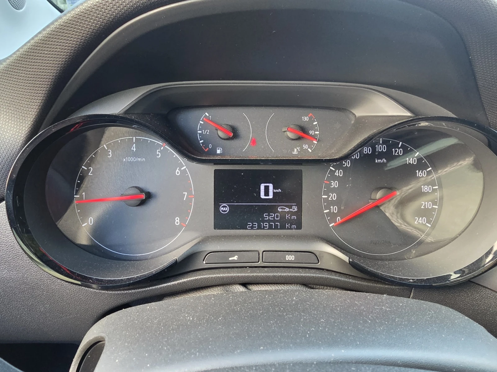 Opel Crossland X, снимка 9 - Автомобили и джипове - 55991967