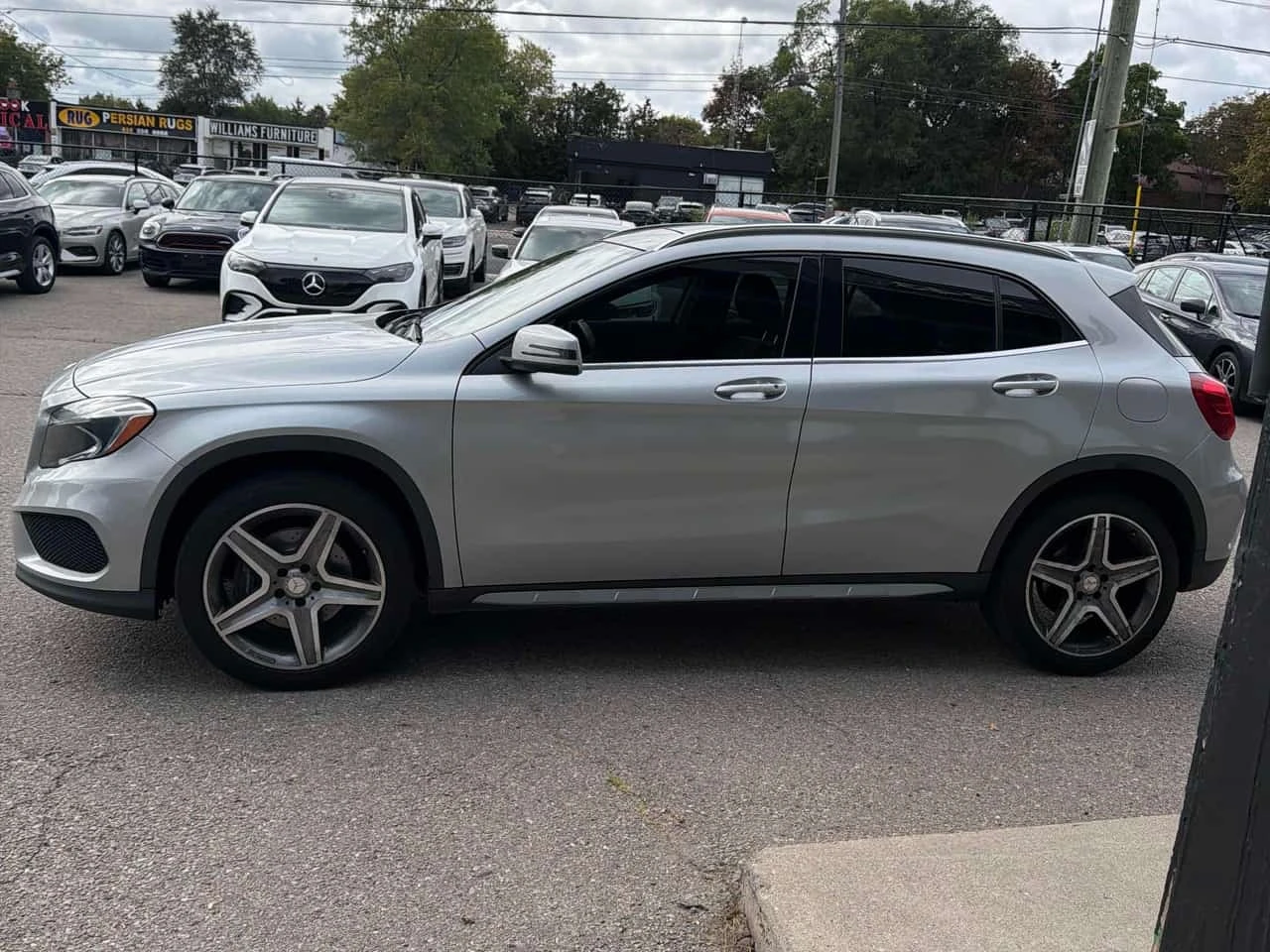 Mercedes-Benz GLA 250 4MATIC * ПОДГРЕВИ* ПАНОРАМА* КАМЕРА* , снимка 3 - Автомобили и джипове - 56217521