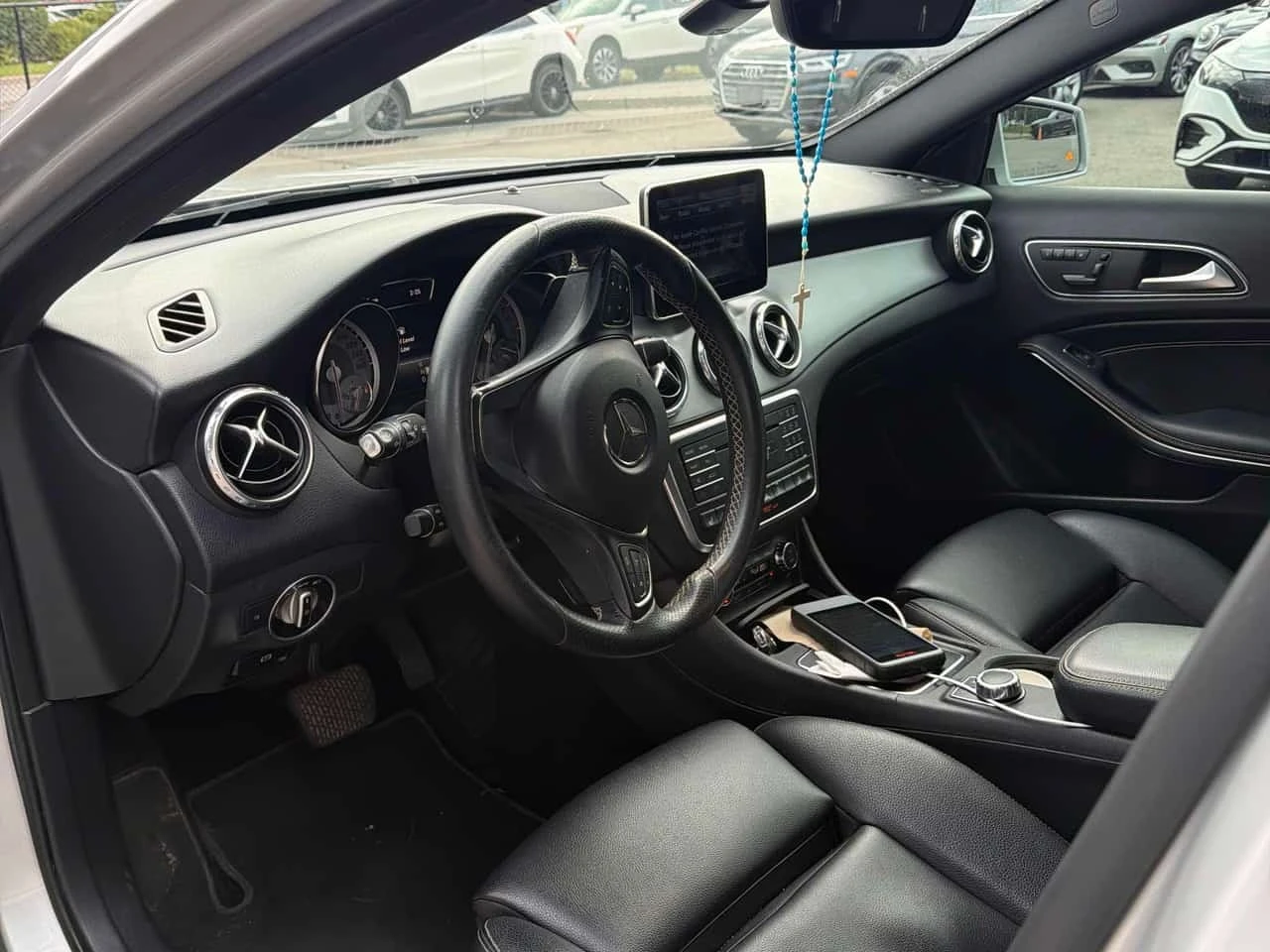 Mercedes-Benz GLA 250 4MATIC * ПОДГРЕВИ* ПАНОРАМА* КАМЕРА* , снимка 7 - Автомобили и джипове - 56217521