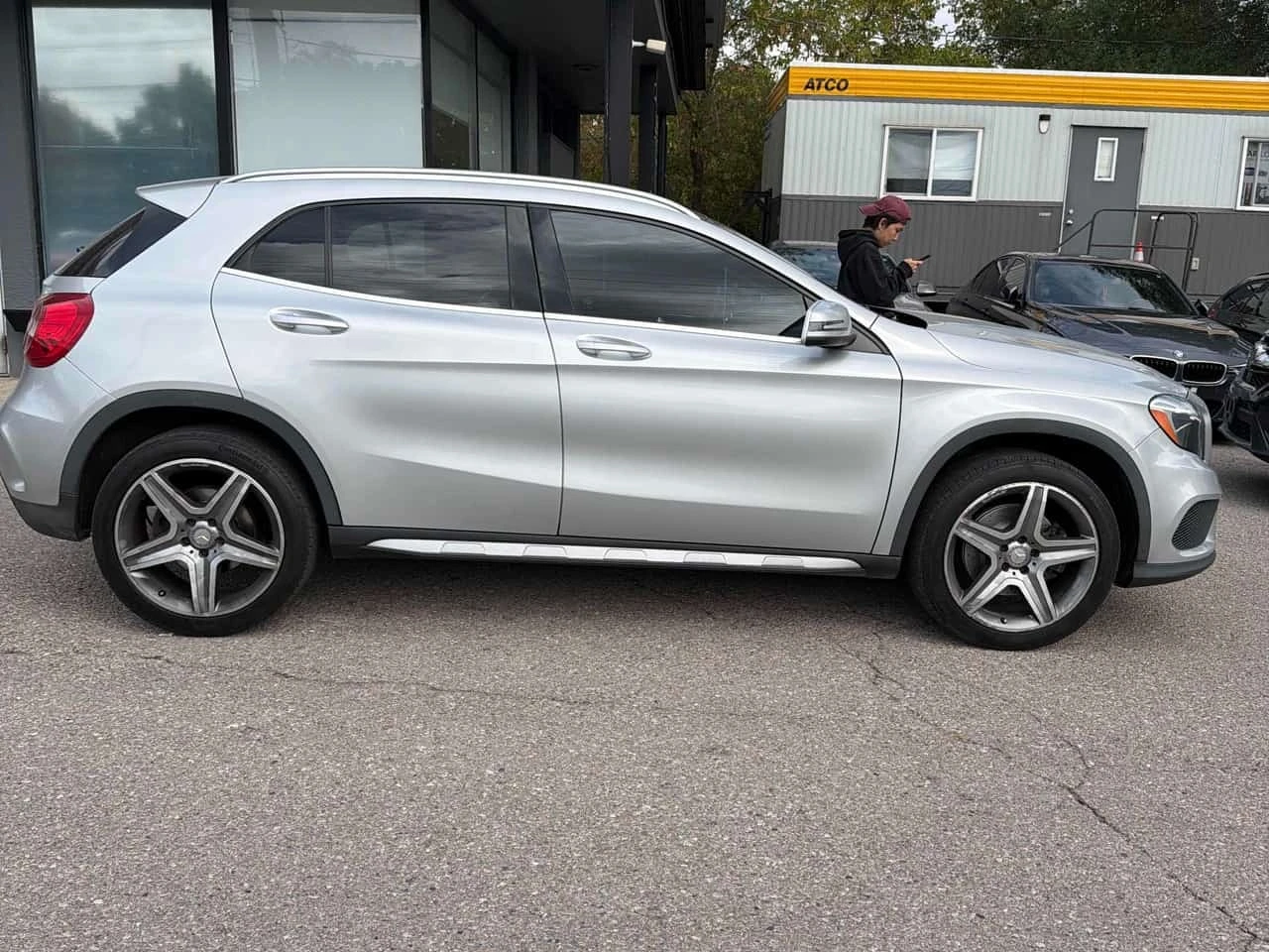Mercedes-Benz GLA 250 4MATIC * ПОДГРЕВИ* ПАНОРАМА* КАМЕРА* , снимка 4 - Автомобили и джипове - 56217521