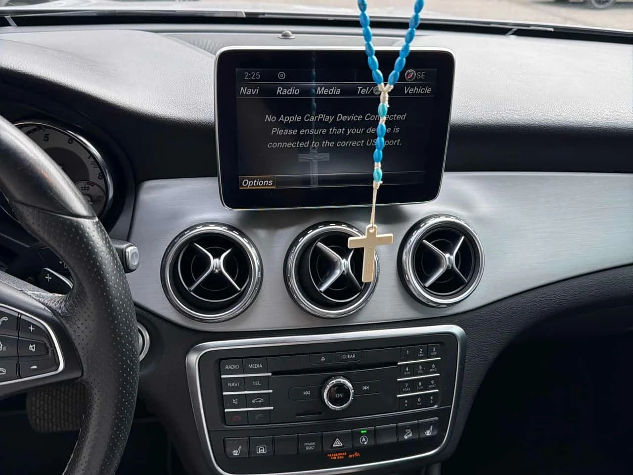Mercedes-Benz GLA 250 4MATIC * ПОДГРЕВИ* ПАНОРАМА* КАМЕРА* , снимка 9 - Автомобили и джипове - 56217521