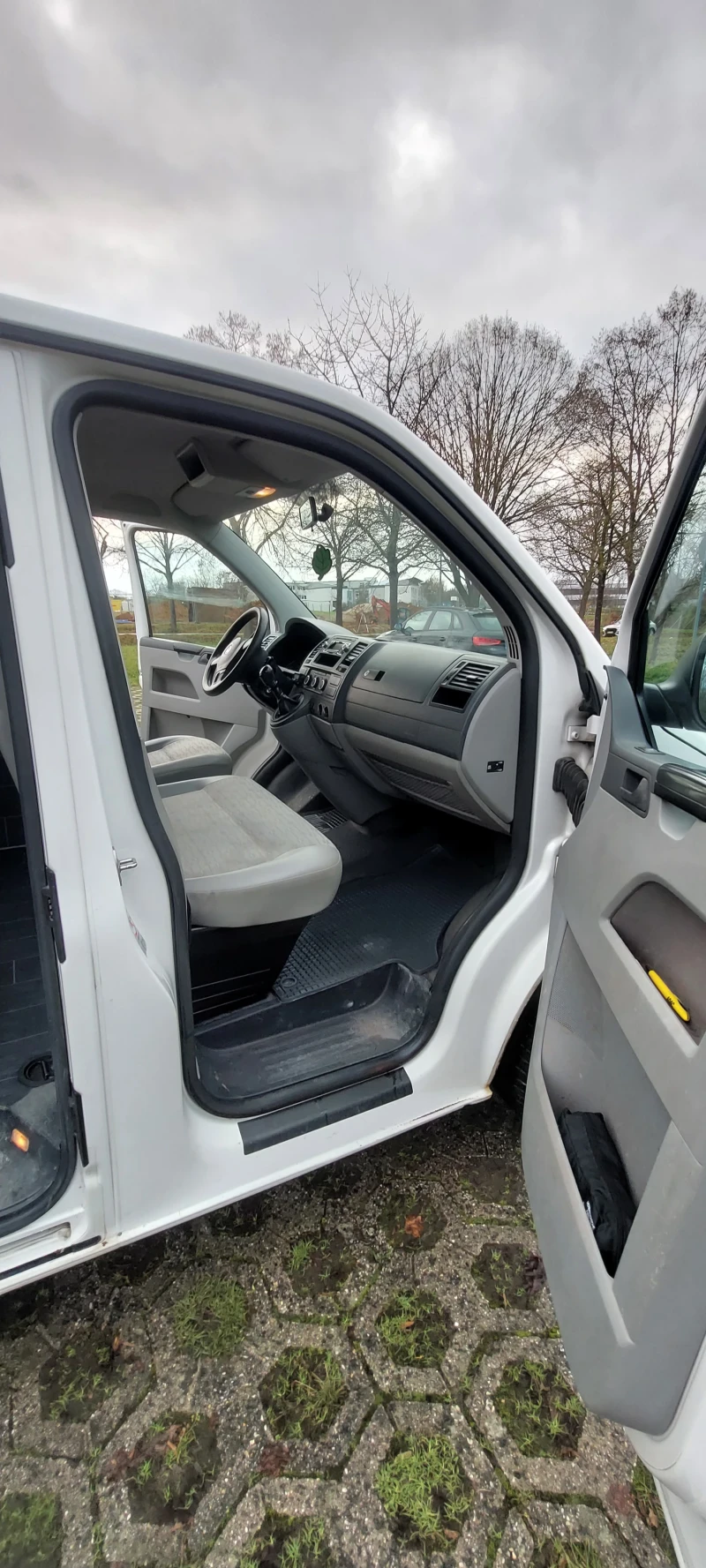 VW T5, снимка 7 - Бусове и автобуси - 52920390