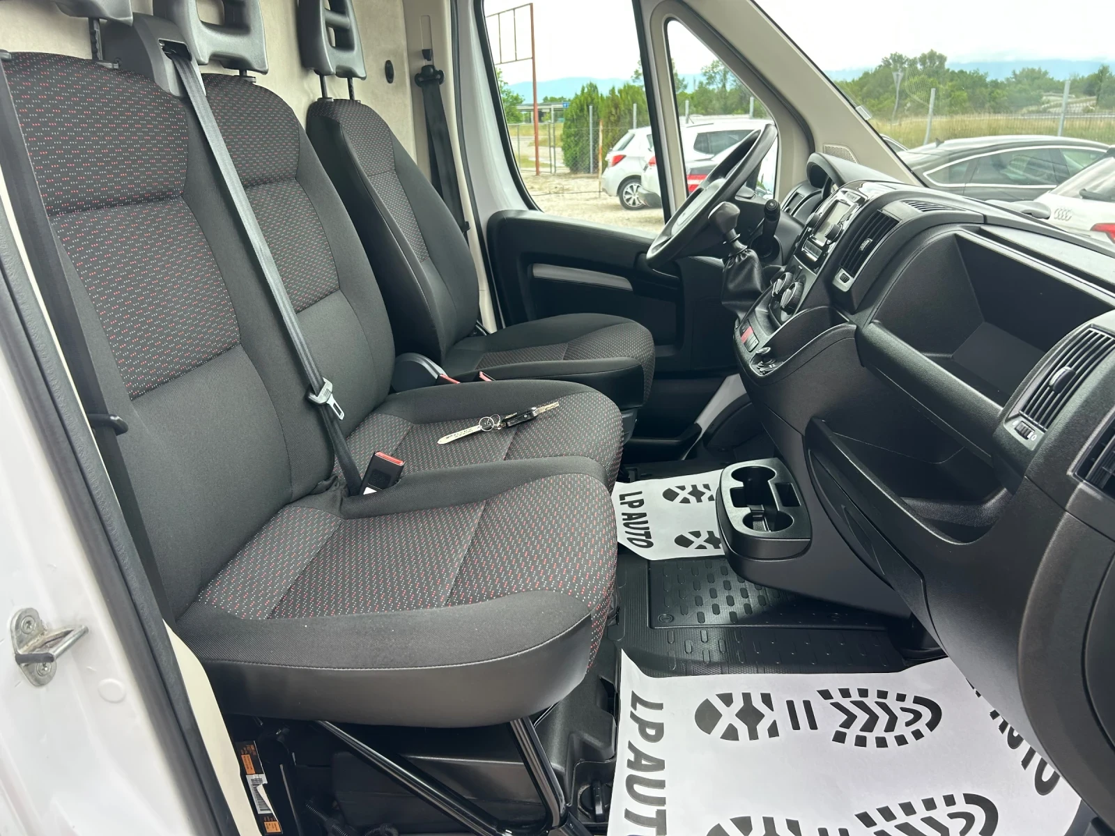 Peugeot Boxer * 2.2* 140к.с* NAVI* Сервизна* История* ITALY* , снимка 9 - Бусове и автобуси - 54651472