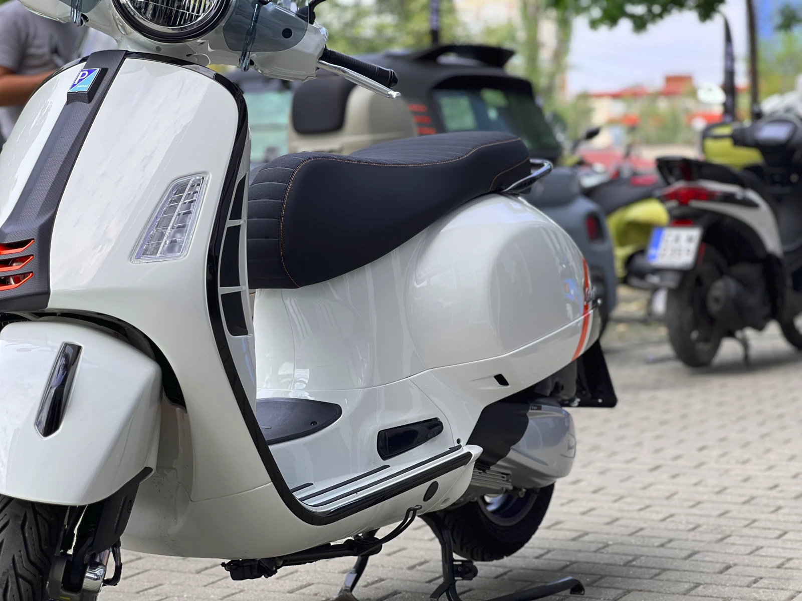Vespa GTS 300 Super Sport - изображение 7