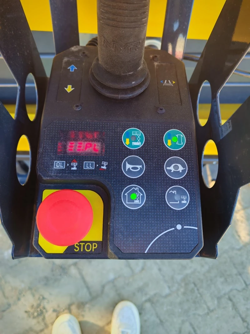 Автовишка Друга марка https://www.mobile.bg/obiava-71768994288521212-bag, снимка 6 - Индустриална техника - 53179554