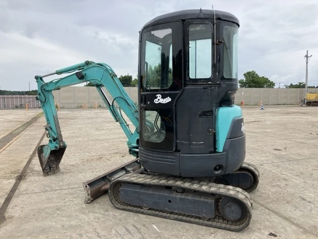 Багер Kobelco SK25SR - OЧАКВАН 30.10.2026!!!, снимка 3 - Индустриална техника - 55286168
