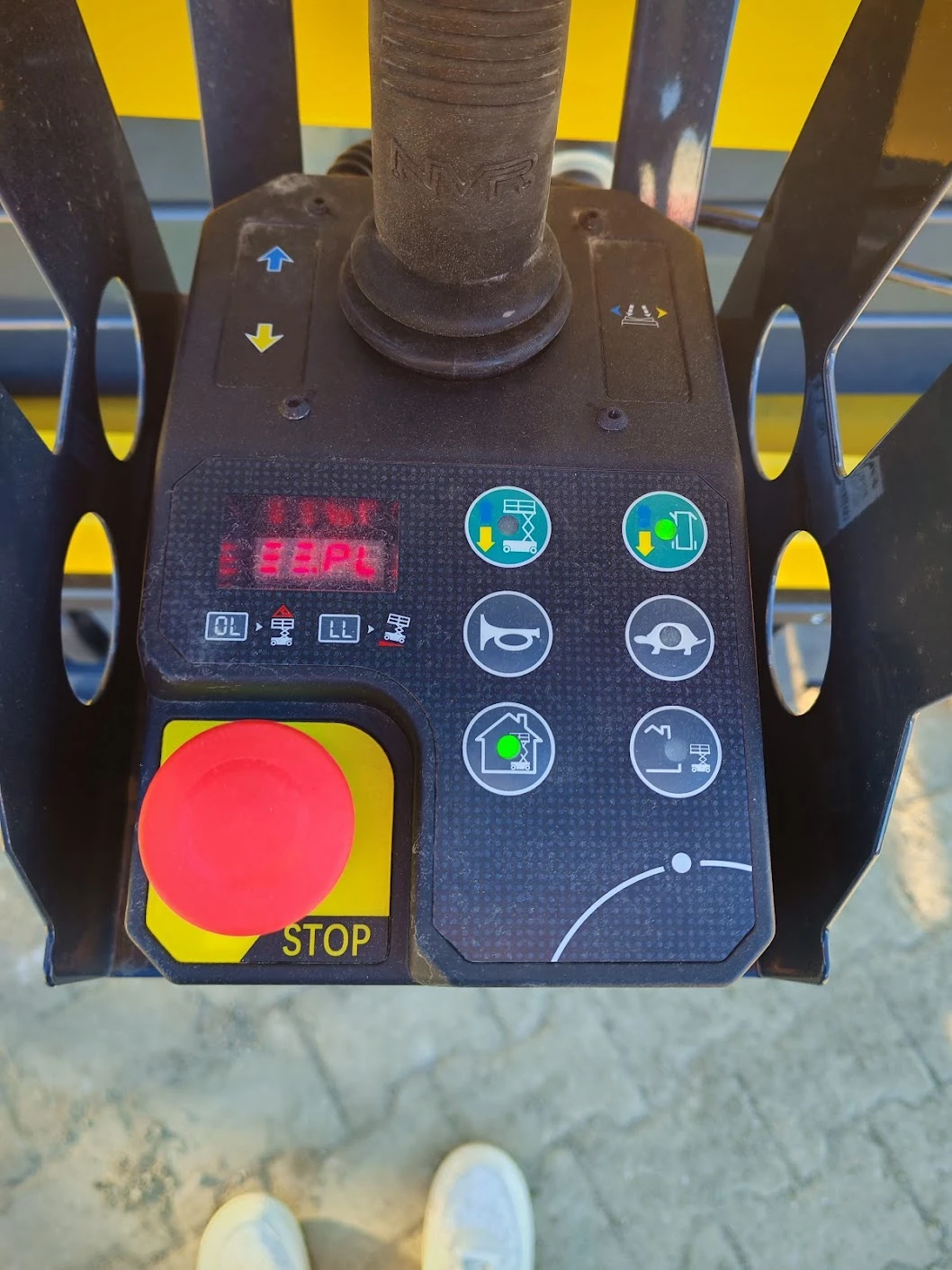 Автовишка Друга марка https://www.mobile.bg/obiava-71768994288521212-bag - изображение 6