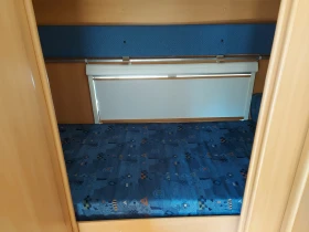 Кемпер Dethleffs Globetrotter / ALDE / двуетажно легло | Auto.bg — изображение 15