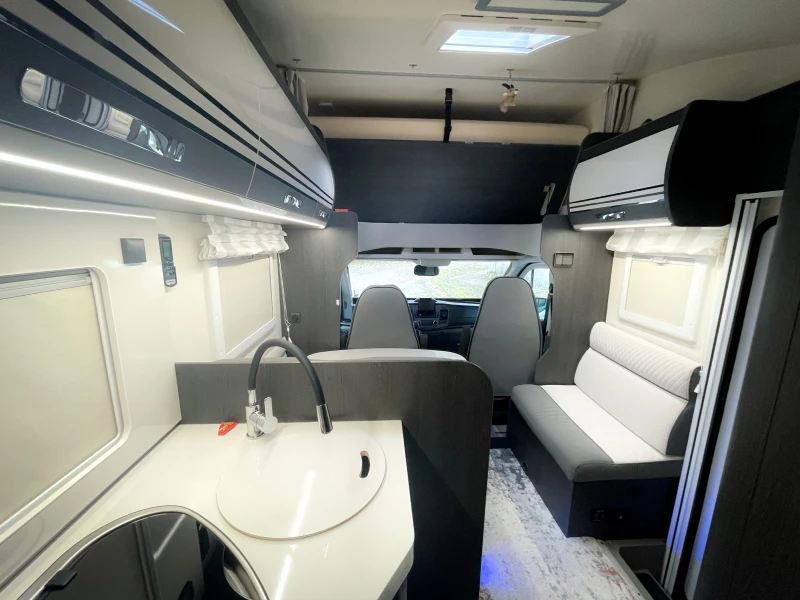 Кемпер ROLLER TEAM KRONOS 290M, снимка 7 - Каравани и кемпери - 52185720