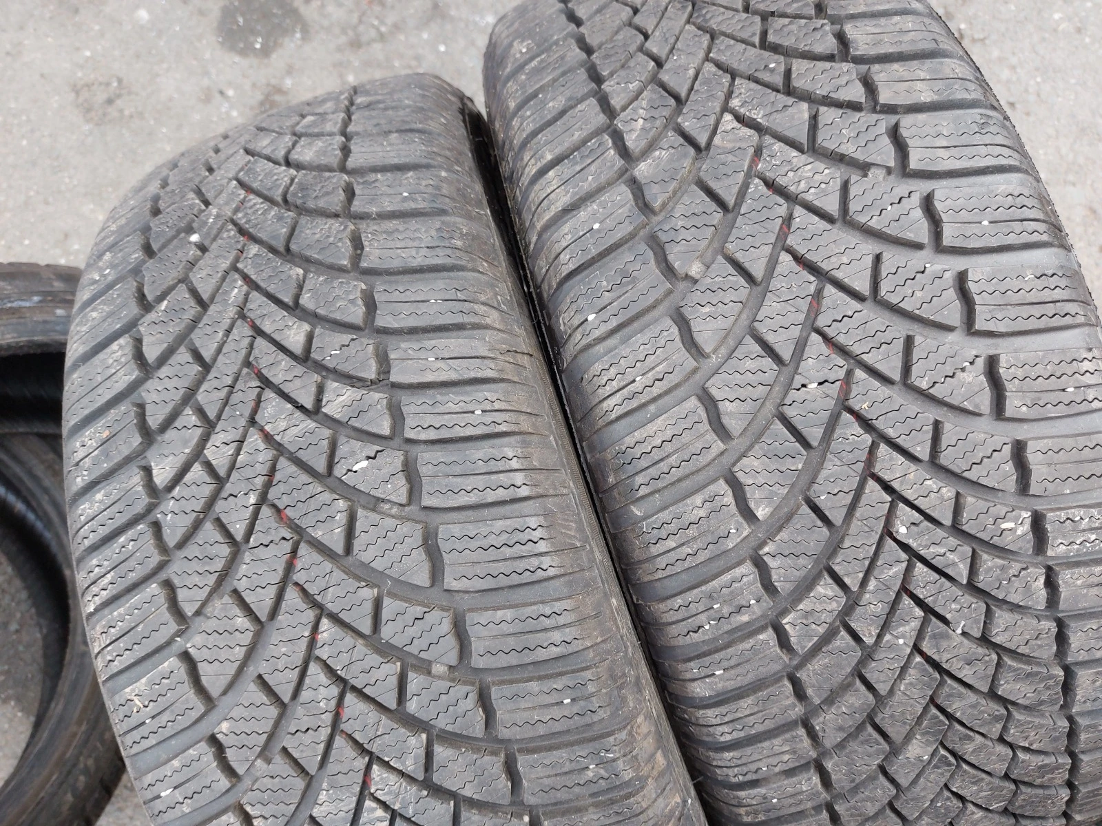 ���� 215/55R17 | Mobile.bg � ����������� 2