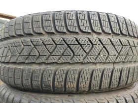 Гуми Зимни 205/40R17, снимка 1 - Гуми и джанти - 48735989