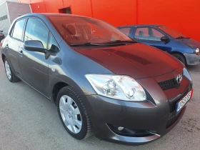 Toyota Auris Бензин-перфектен 6ск. 1