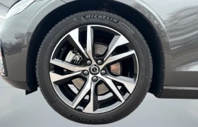 Volvo V60 B4 = Plus Dark = Гаранция - 70340 лв. / 35964.27 € - 80358303 3