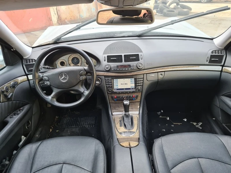 Mercedes-Benz E 200 5бр. KOMPRESSOR, снимка 6 - Автомобили и джипове - 39902053