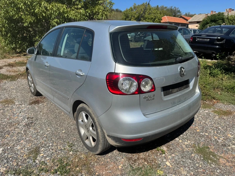 VW Touran 1.9tdi, снимка 3 - Автомобили и джипове - 47347352