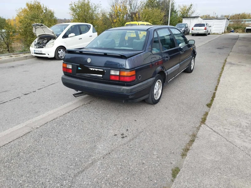 VW Passat 1.8, снимка 2 - Автомобили и джипове - 47991182