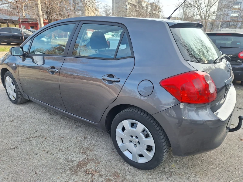 Toyota Auris Бензин-перфектен 6ск., снимка 3 - Автомобили и джипове - 49130656