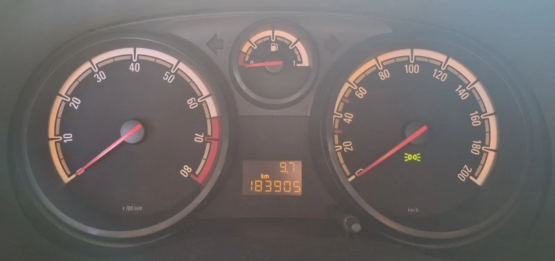 Opel Corsa Selection 110 Jahre 1.0i 60PS, снимка 12 - Автомобили и джипове - 51619781