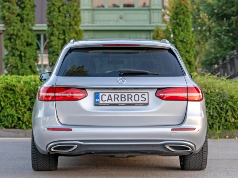 Mercedes-Benz E 220 Т 4matic AMG Facelift Widescreen, снимка 5 - Автомобили и джипове - 52014617