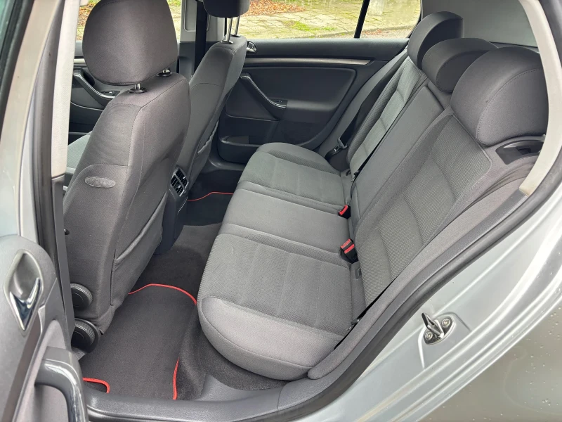 VW Golf 1.9TDI , снимка 8 - Автомобили и джипове - 52449358