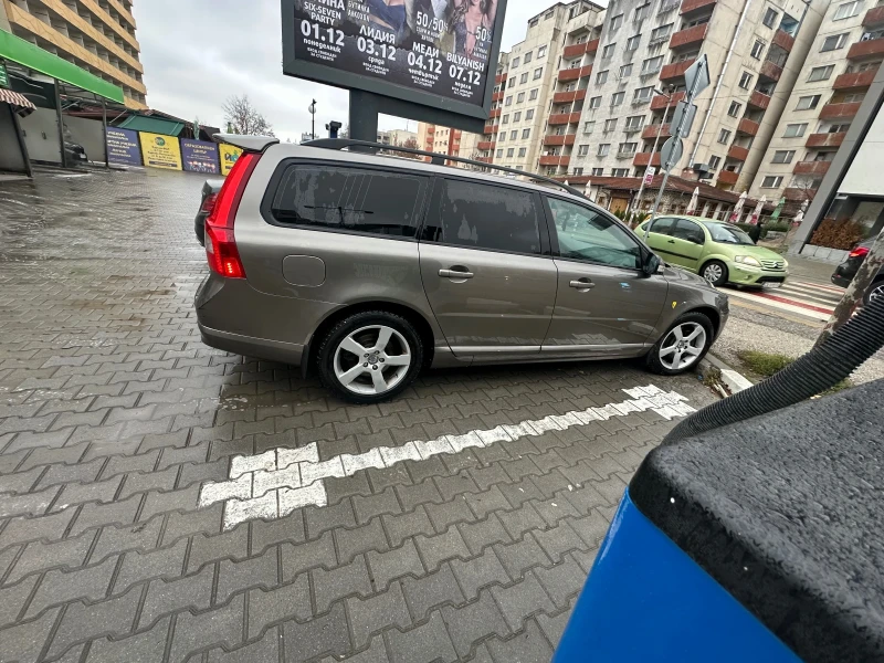 Volvo V70, снимка 5 - Автомобили и джипове - 52592740