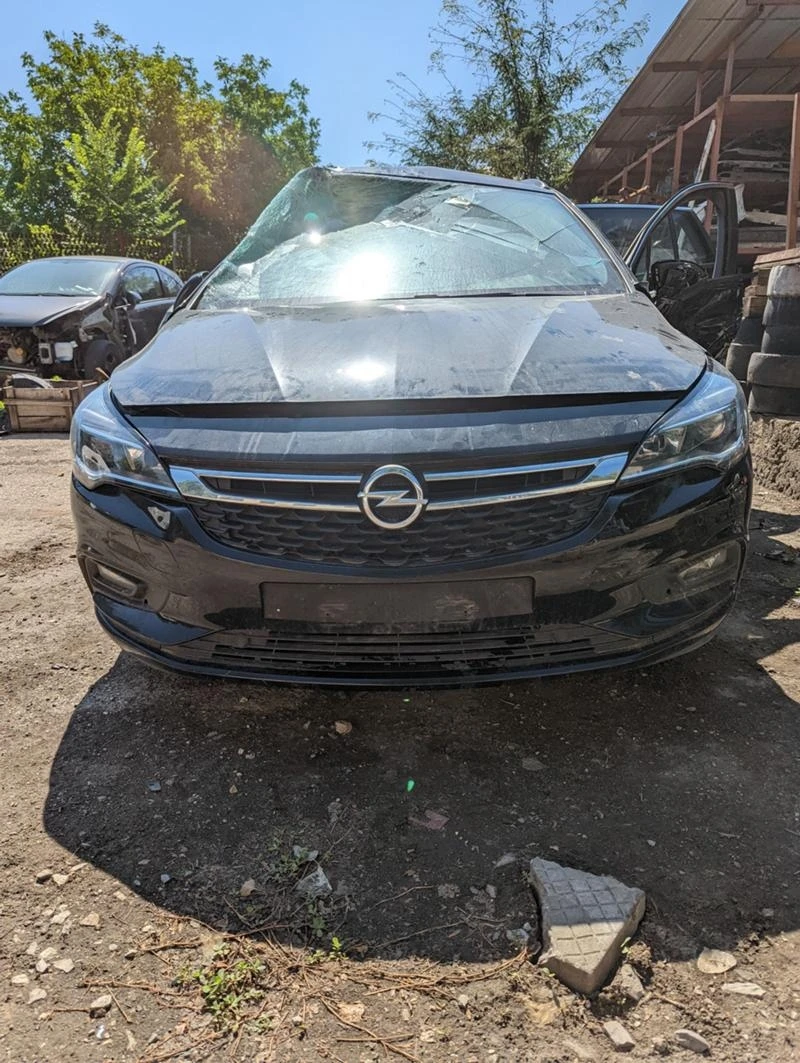 Opel Astra 1.6cdti, снимка 2 - Автомобили и джипове - 47140057