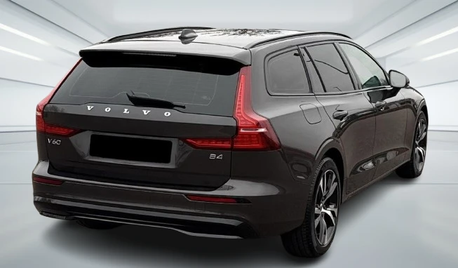 Volvo V60 B4 = Plus Dark = Гаранция, снимка 2 - Автомобили и джипове - 52944990