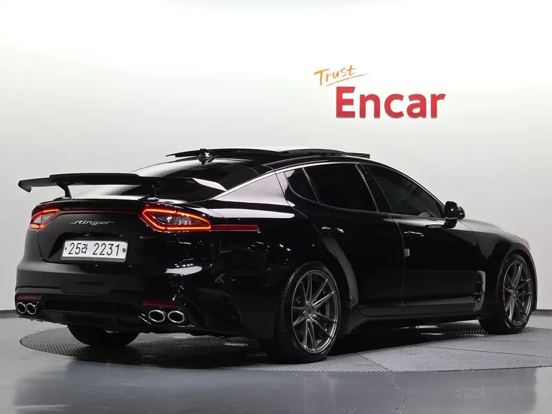 Kia Stinger 3.3 2WD GT - САМО 30% АВАНС , снимка 2 - Автомобили и джипове - 55888081