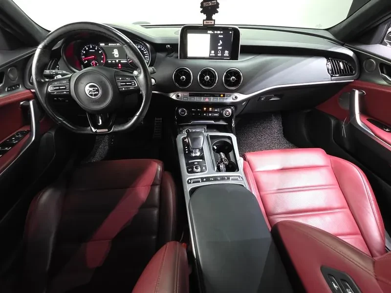 Kia Stinger 3.3 2WD GT - САМО 30% АВАНС , снимка 7 - Автомобили и джипове - 55888081