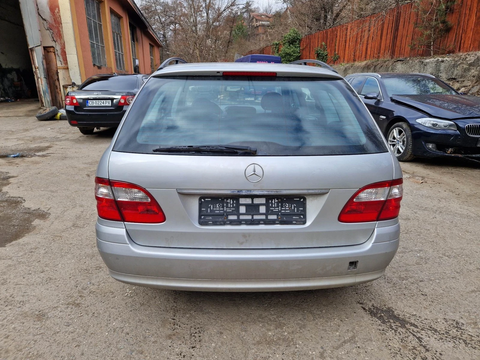 Mercedes-Benz E 200 5бр. KOMPRESSOR - изображение 5