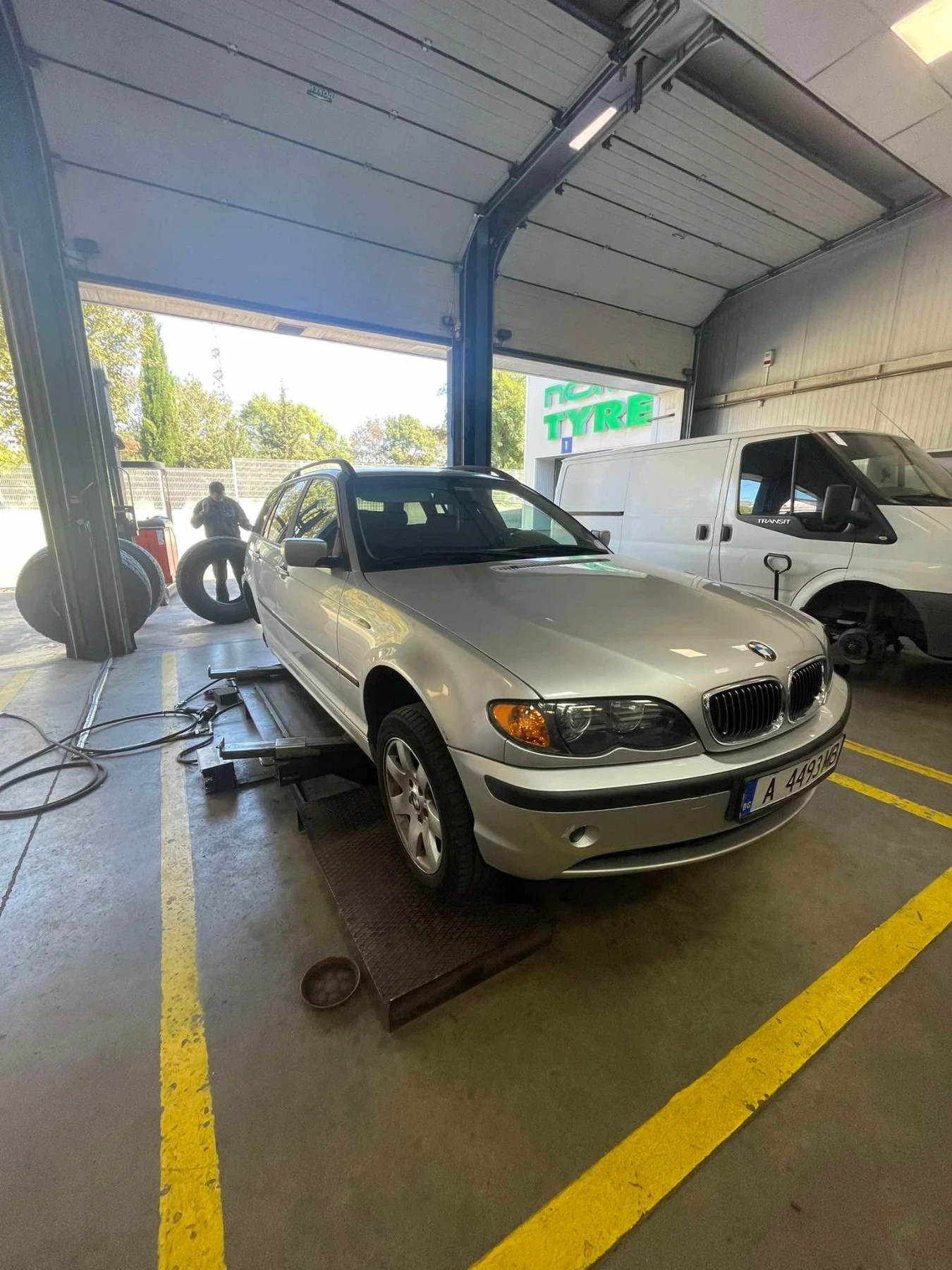 BMW 320  - изображение 4