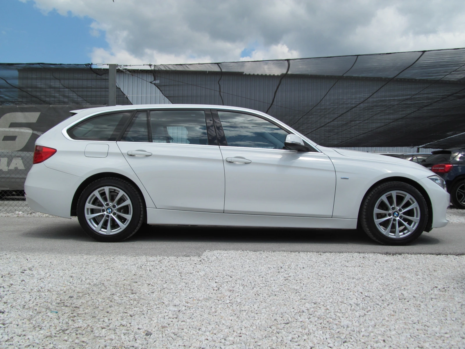 BMW 320 Luxury/Navi/START STOP/СОБСТВЕН ЛИЗИНГ - изображение 8