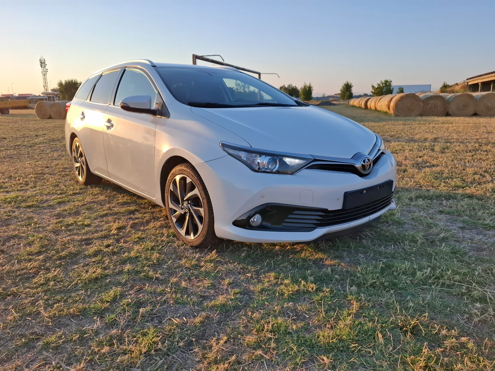 Toyota Auris  - изображение 3