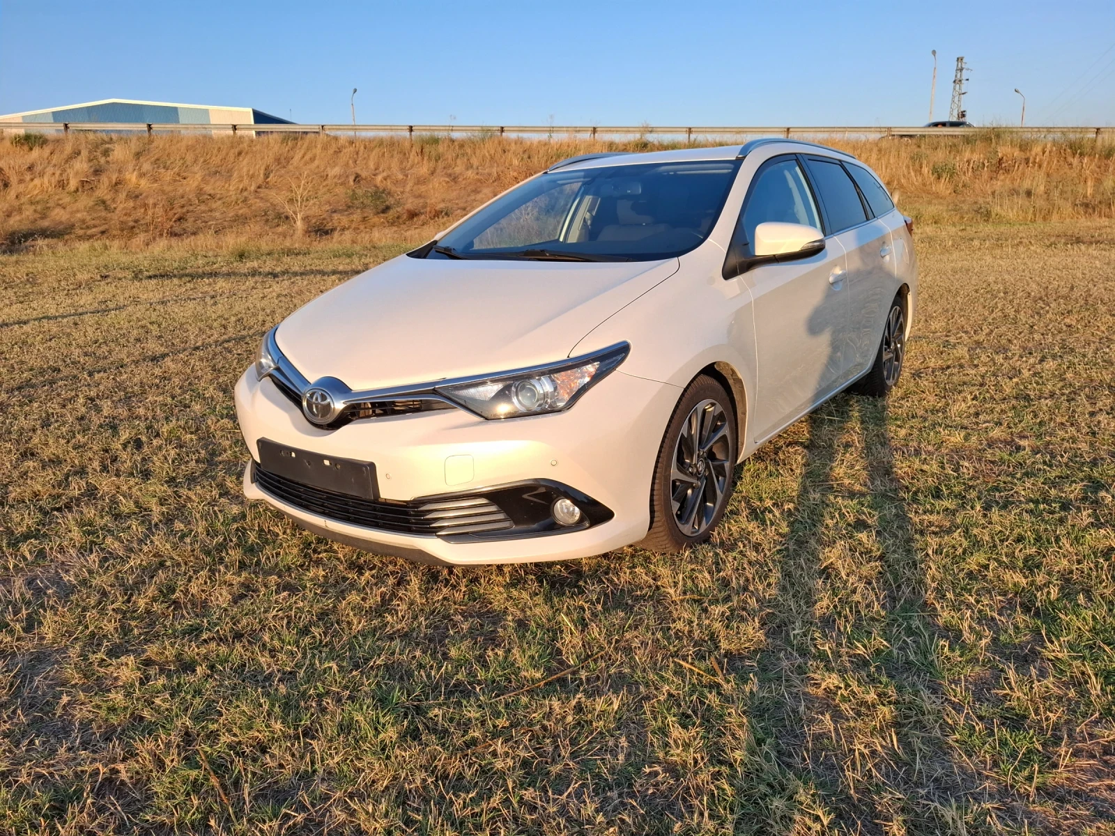 Toyota Auris  - изображение 10