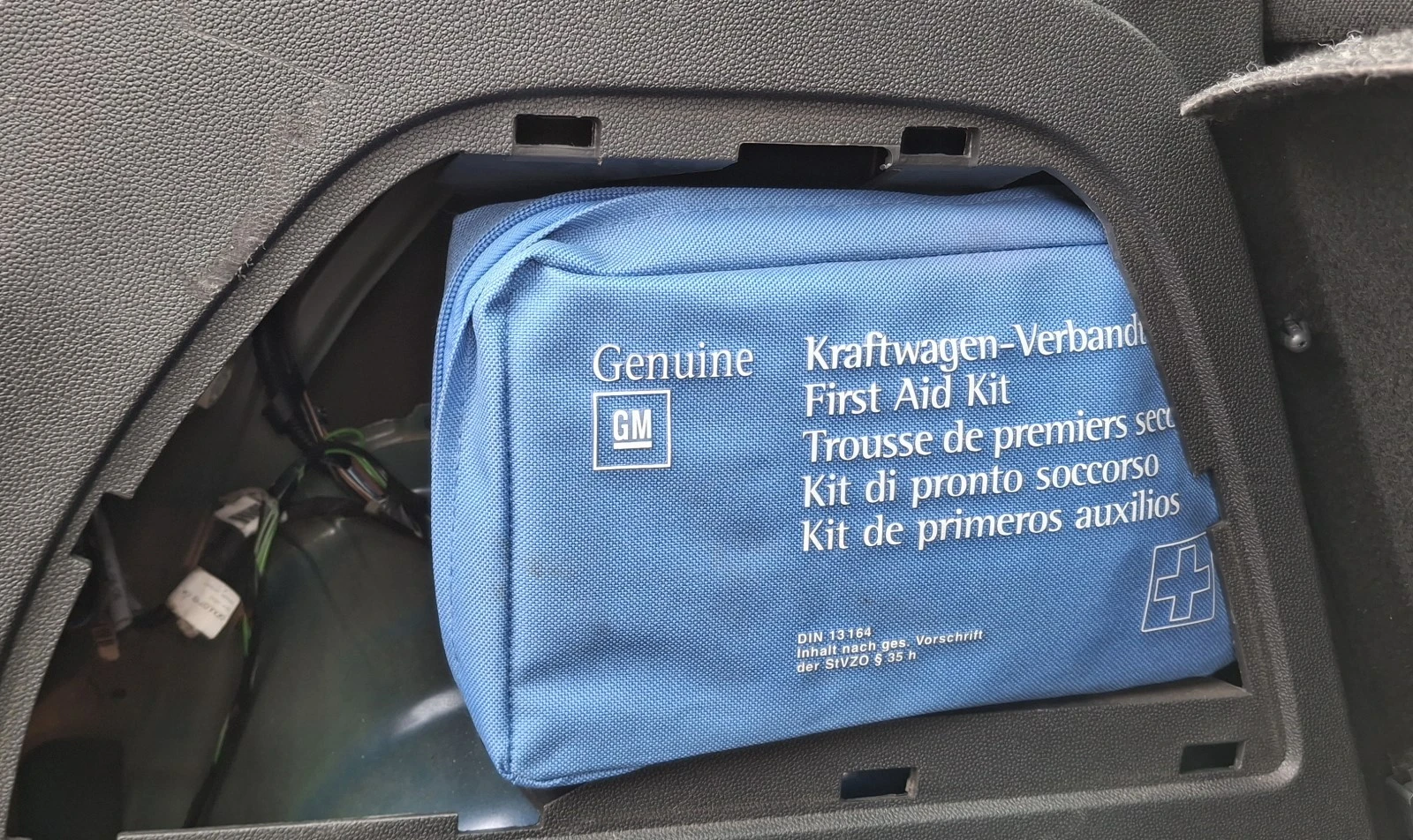 Opel Corsa Selection 110 Jahre 1.0i 60PS | Mobile.bg   15